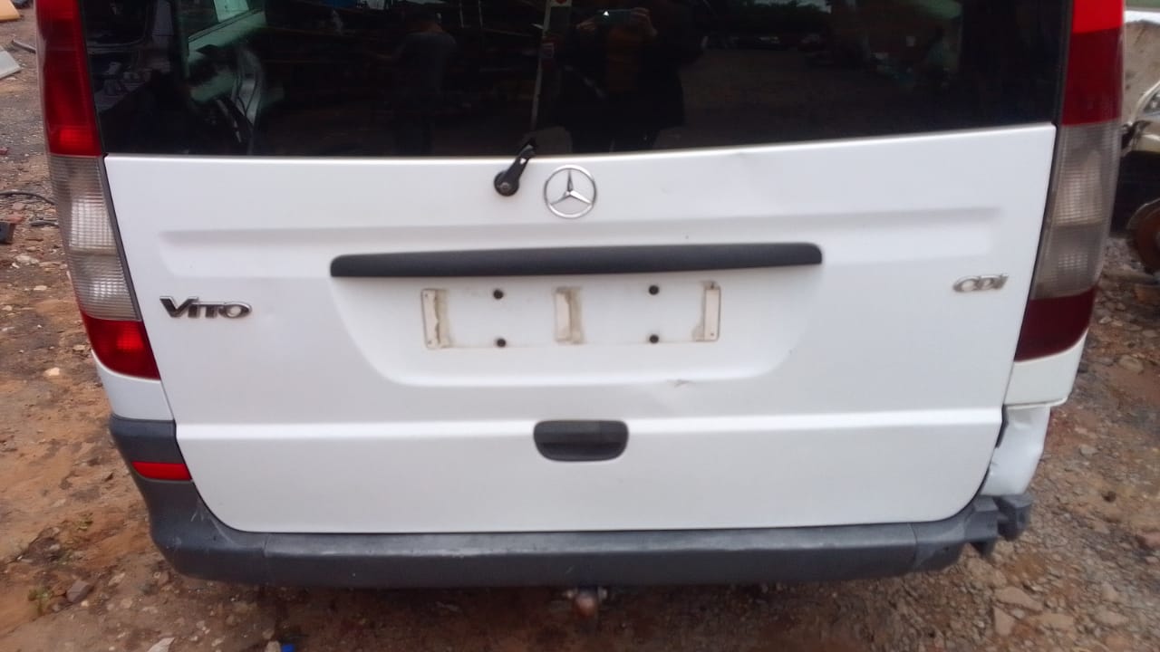 Used Mercedes Vito CDI 116 Complete Tailgate for sale - Private Seller Used Mercedes Vito CDI 116 Complete Tailgate for sale - Private Seller