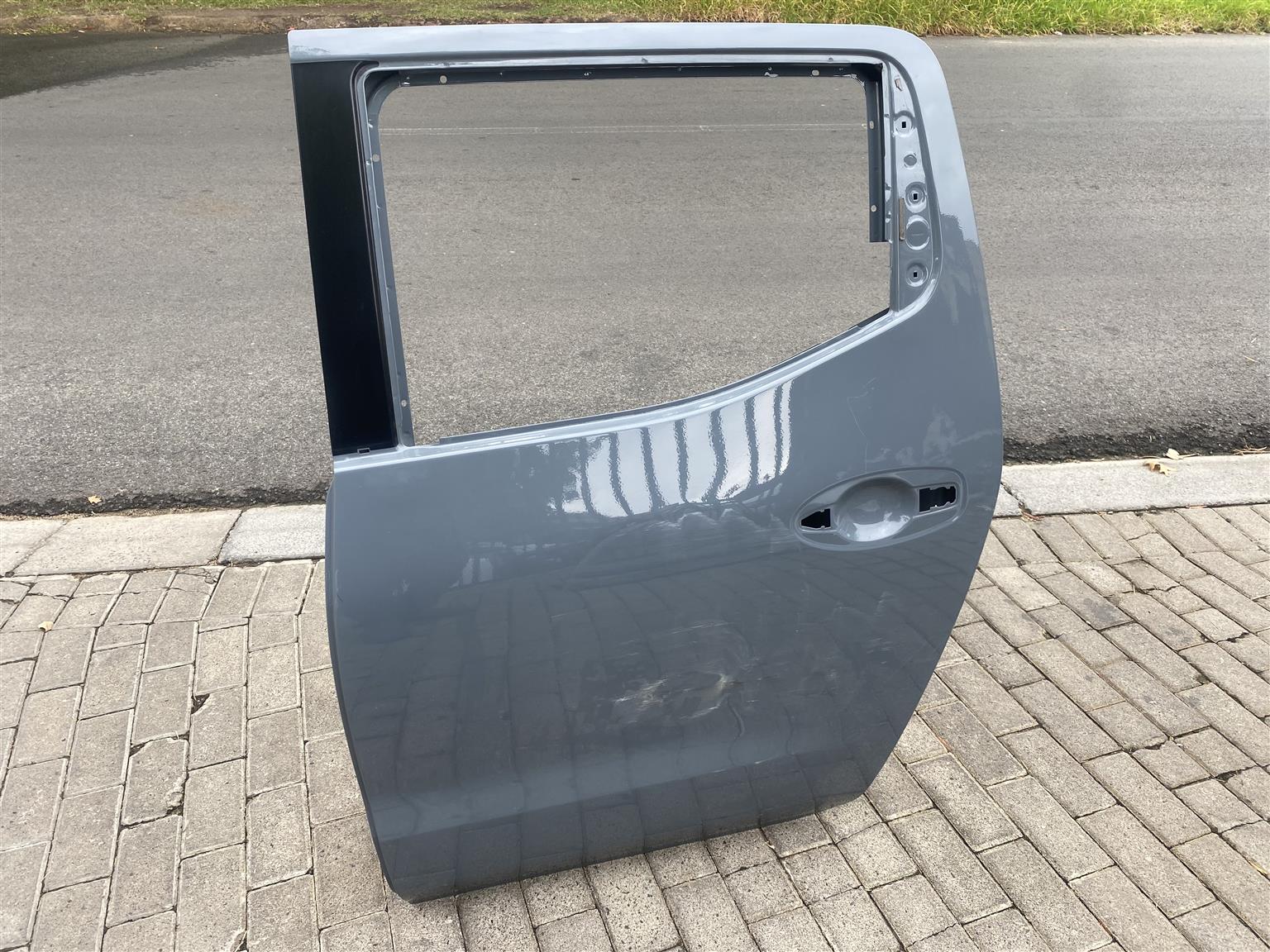 2025 NISSAN NAVARA LEFT REAR DOOR SHELL FOR SALE. IN EXCELLENT CONDITION - Private Seller 2025 NISSAN NAVARA LEFT REAR DOOR SHELL FOR SALE. IN EXCELLENT CONDITION - Private Seller