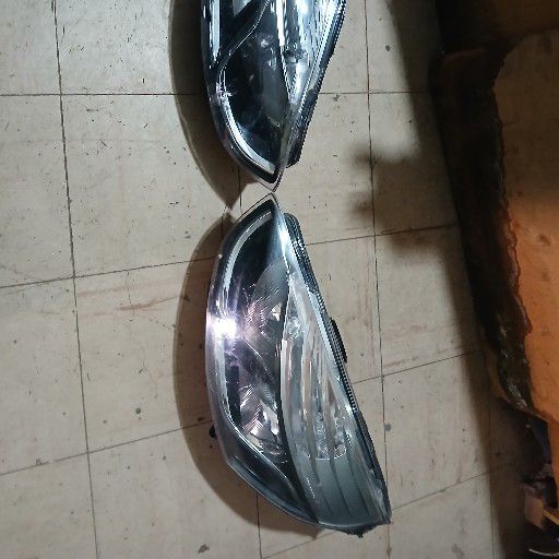 Renault Clio 4 headlight - Private Seller