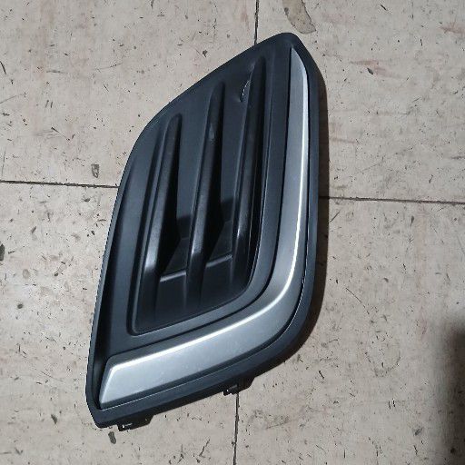 Suzuki swift foglight cover - Private Seller Suzuki swift foglight cover - Private Seller