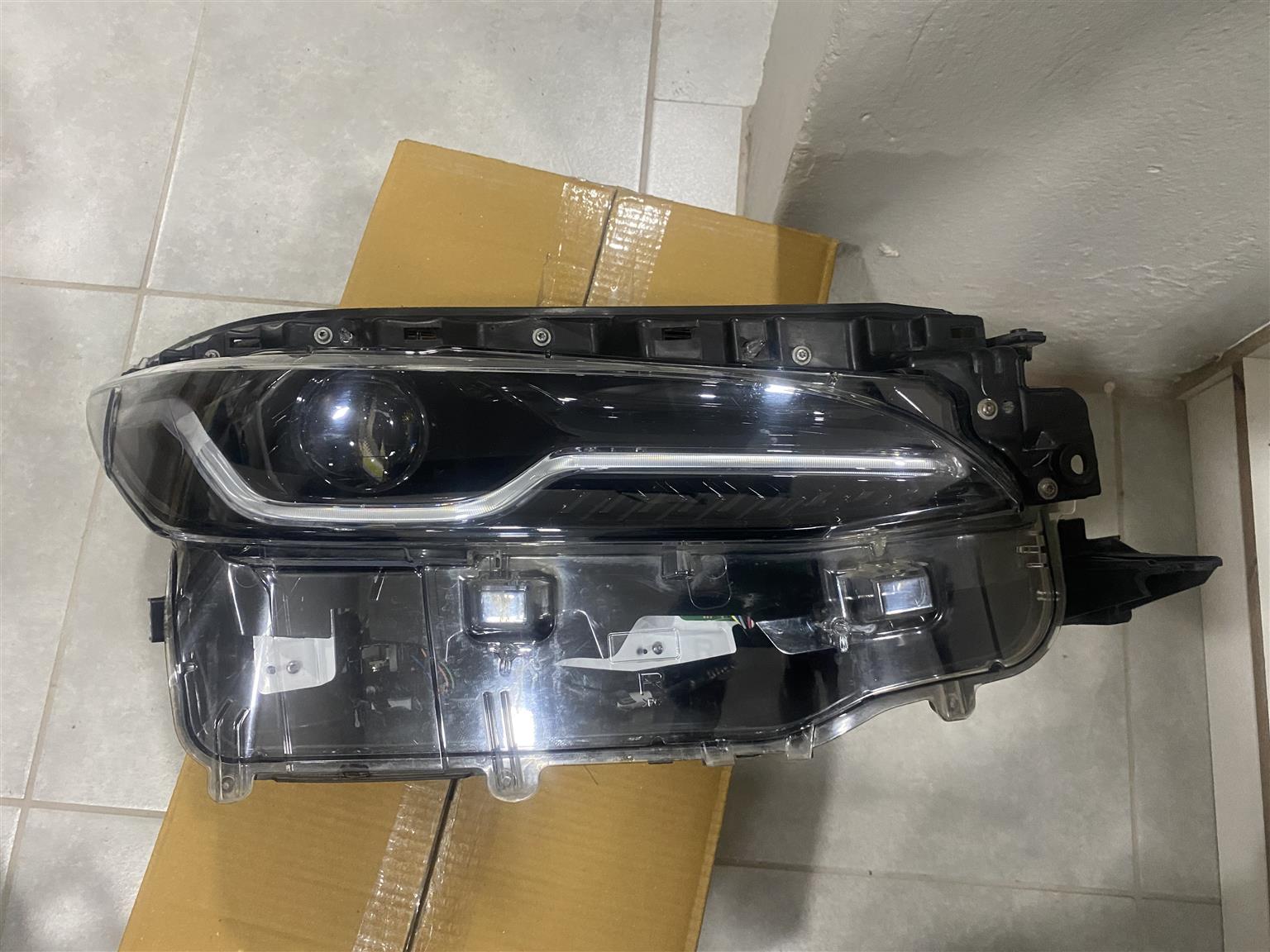2023 TOYOTA FORTUNER BI-BEAM LED HEADLIGHT RIGHT SIDE FOR SALE - Private Seller 2023 TOYOTA FORTUNER BI-BEAM LED HEADLIGHT RIGHT SIDE FOR SALE - Private Seller