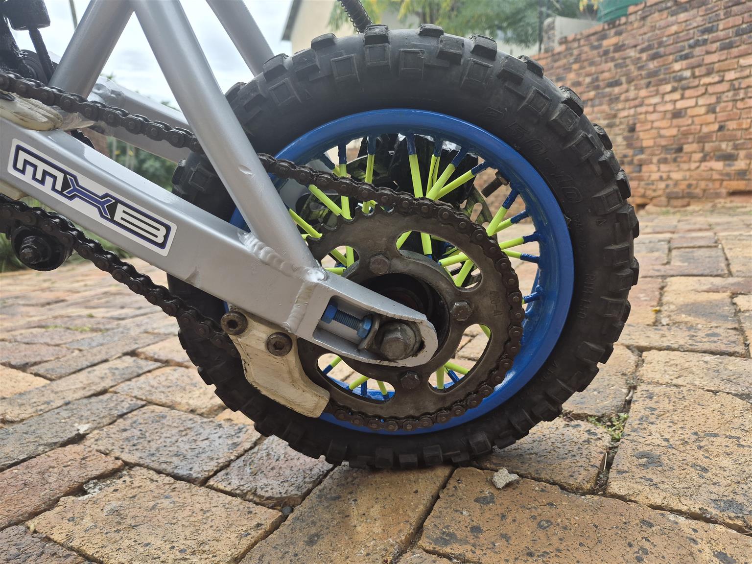 Preloaded Image 9