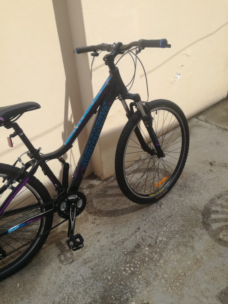 avalanche ladies bike