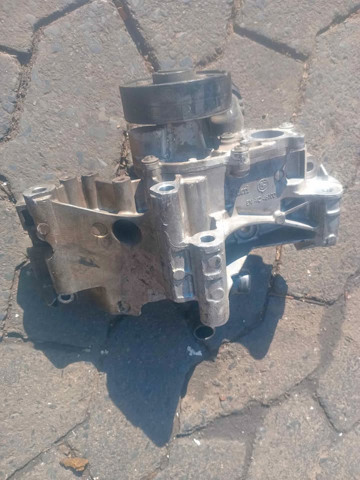 BMW 5 Series 2018- 530i 2.0 1995cc Water Pump 8650988 - Private Seller BMW 5 Series 2018- 530i 2.0 1995cc Water Pump 8650988 - Private Seller