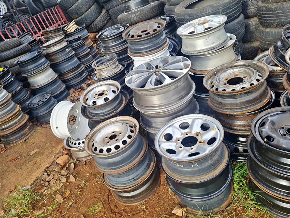 Hyundai H100 original stardard steal rims size 15 each - Private Seller Hyundai H100 original stardard steal rims size 15 each - Private Seller