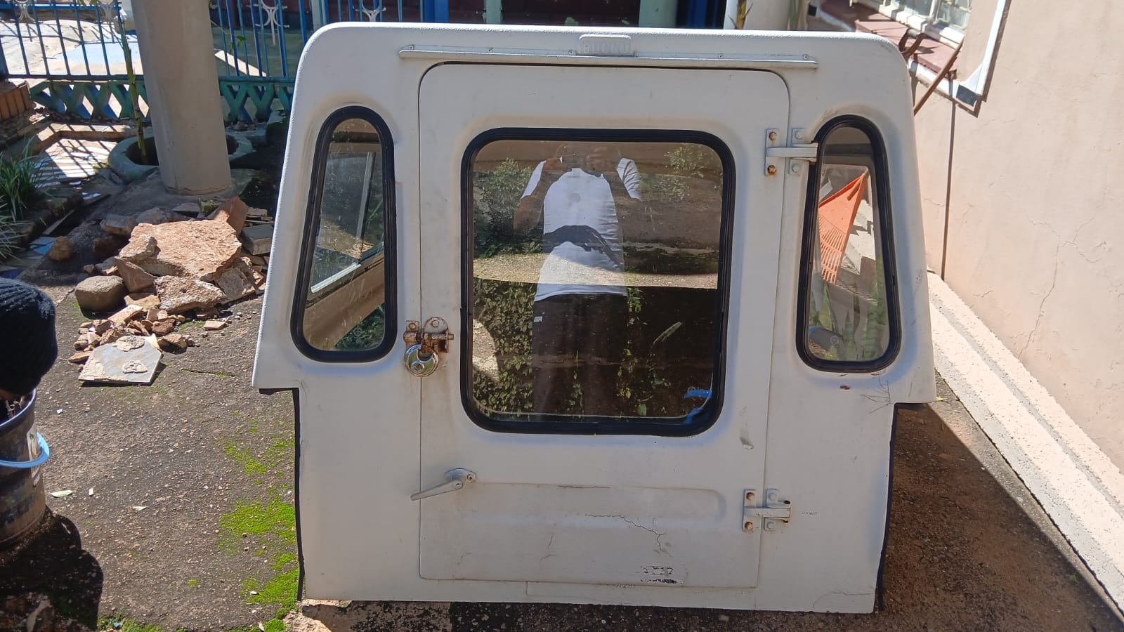 Nissan 1400 canopy - Private Seller