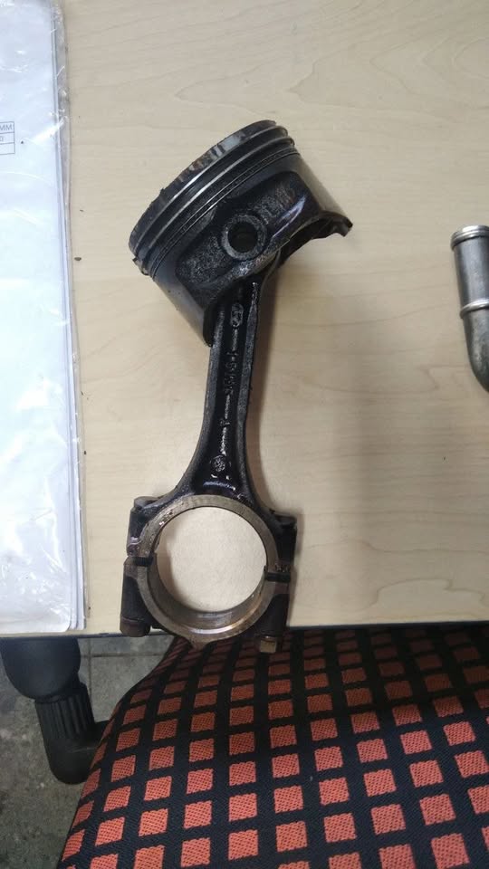 HYUNDAI G4GB PISTON & CONROD FOR SALE - Private Seller HYUNDAI G4GB PISTON & CONROD FOR SALE - Private Seller