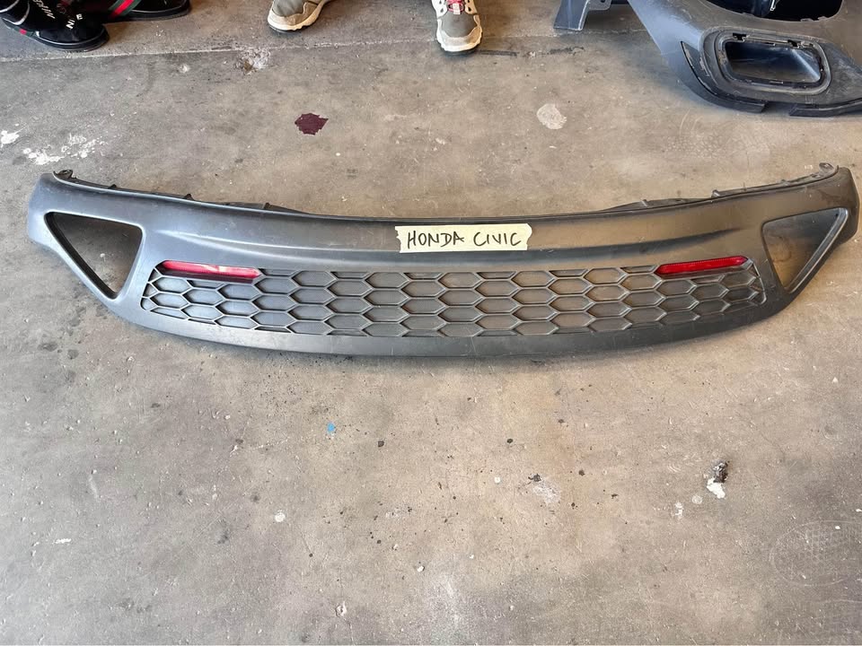 Honda civi rear bumper Difusser - Private Seller Honda civi rear bumper Difusser - Private Seller