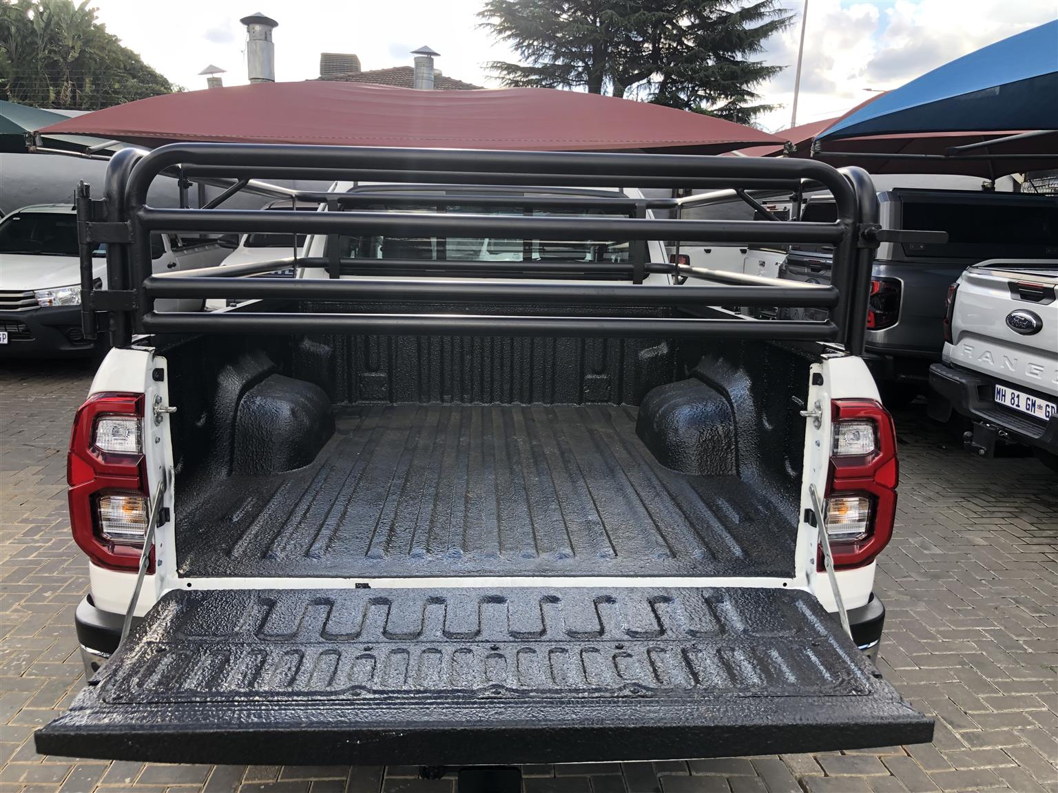 Used 2024 Toyota Hilux 2.4GD-6 Xtra cab Raider manual - Private Seller