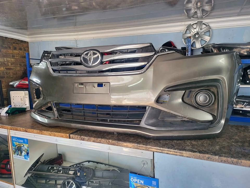 2019 Toyota Romion front bumper for sale - Private Seller 2019 Toyota Romion front bumper for sale - Private Seller