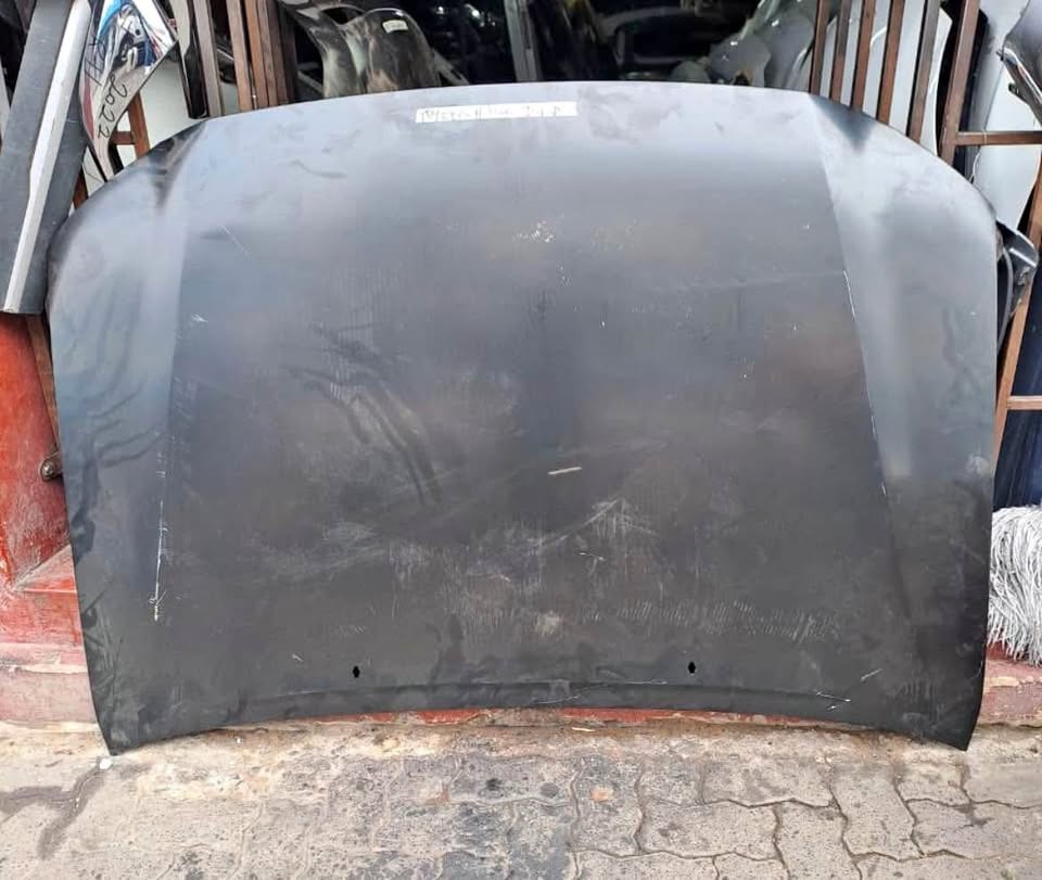 Toyota Hilux D4D BONNET - Private Seller Toyota Hilux D4D BONNET - Private Seller
