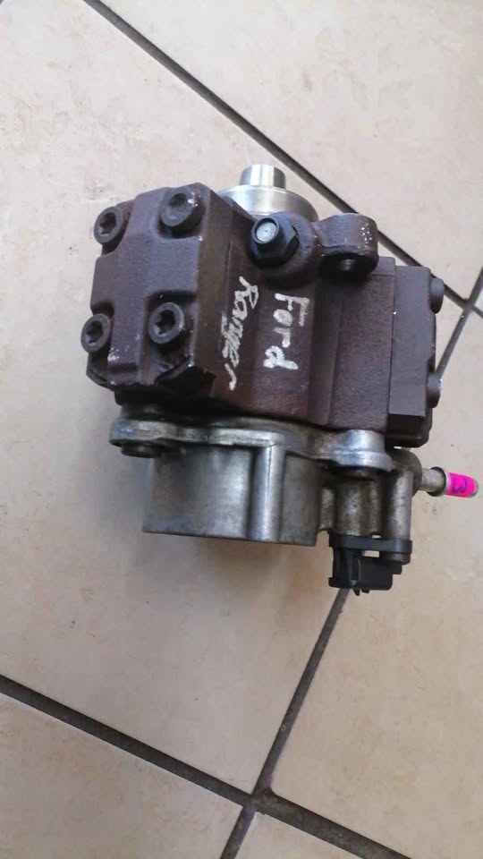 FORD RANGER T6 3.2 DIESEL PUMP SELLING. - Private Seller FORD RANGER T6 3.2 DIESEL PUMP SELLING. - Private Seller