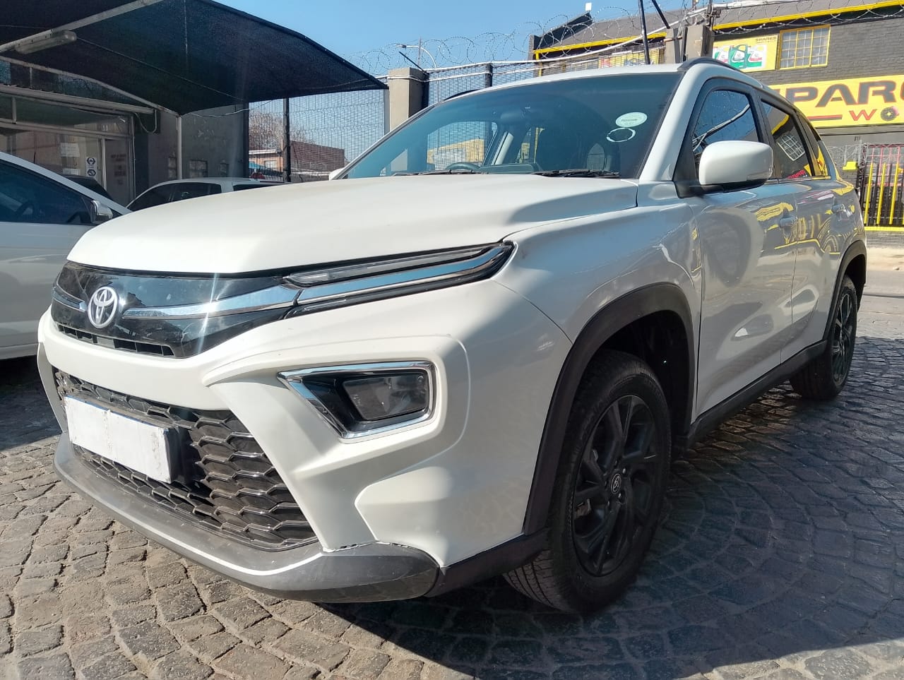 2024 Toyota Urban Cruiser 1.5 Xs 77KW MINI SUV Manual 4,000km Cloth Seats, Tow B