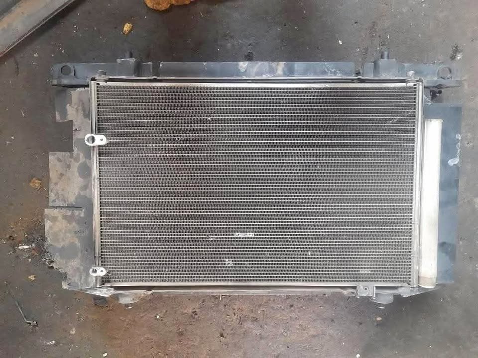 TOYOTA COROLLA QUEST COMPLETE RADIATOR SET - Private Seller TOYOTA COROLLA QUEST COMPLETE RADIATOR SET - Private Seller