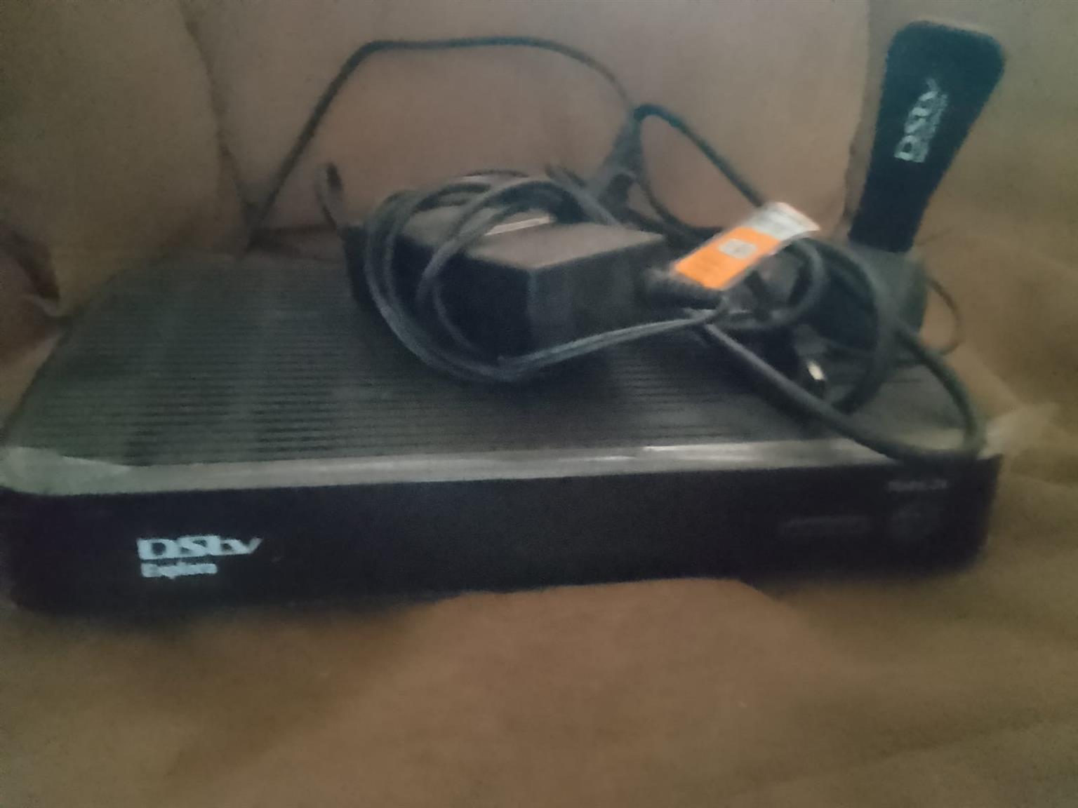 DSTV decoder 2A