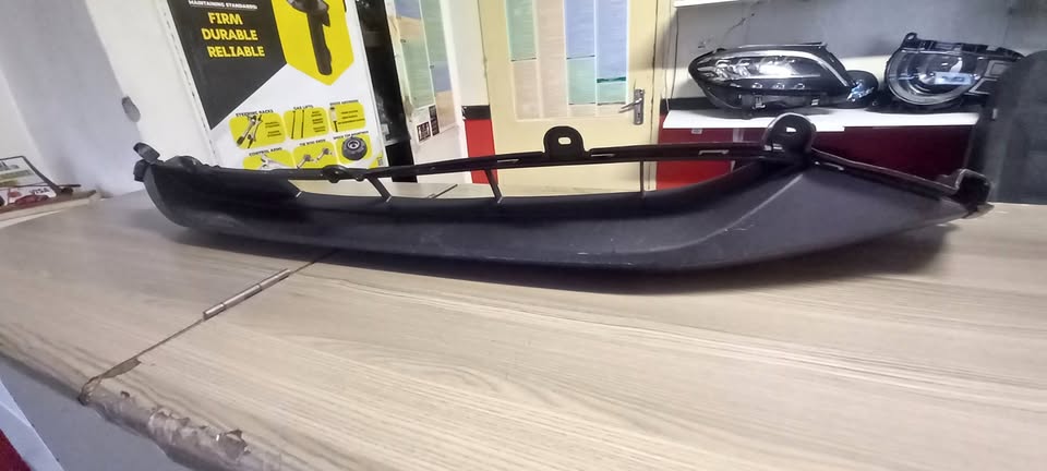 2025 SUZUKI SWIFT FRONT BUMPER LOWER SPOILER - Private Seller 2025 SUZUKI SWIFT FRONT BUMPER LOWER SPOILER - Private Seller