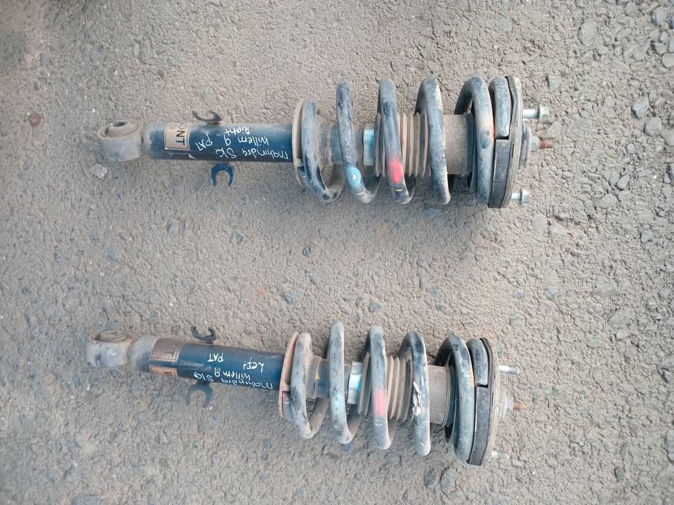 2017 Mahindra S10 SUV front shock n spring for sale WhatsApp or cell - Private Seller