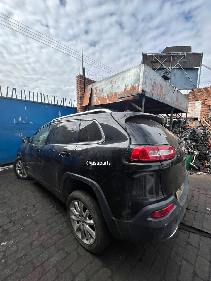 Now Stripping For Spares! 2016 Jeep Cherokee 3.2 KL Automatic Petrol - Private Seller Now Stripping For Spares! 2016 Jeep Cherokee 3.2 KL Automatic Petrol - Private Seller