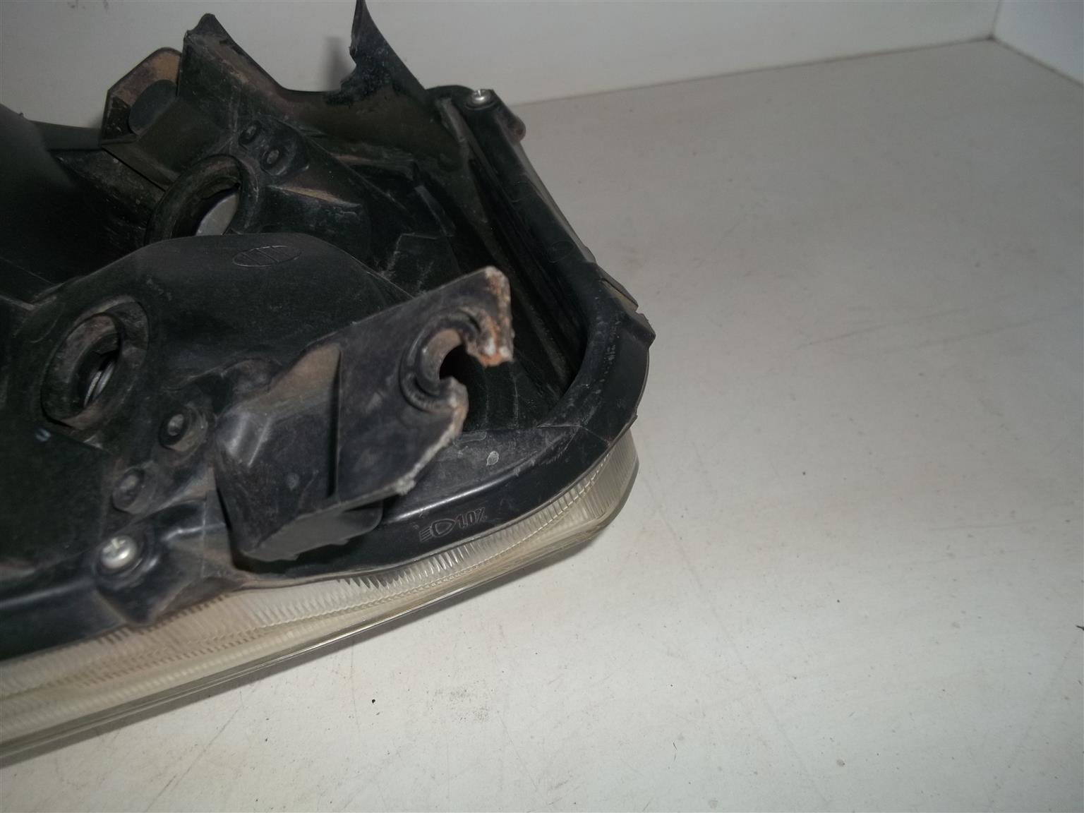 Suzuki Celerio '15-'21 right headlight - Private Seller