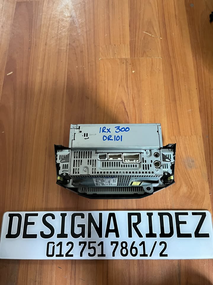 LEXUS RX300 AUDIO SYSTEM RADIO AVAILABLE. - Private Seller LEXUS RX300 AUDIO SYSTEM RADIO AVAILABLE. - Private Seller