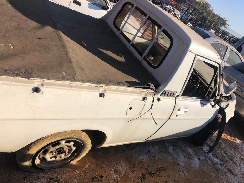 Nissan 1400 for stripping parts only - Private Seller