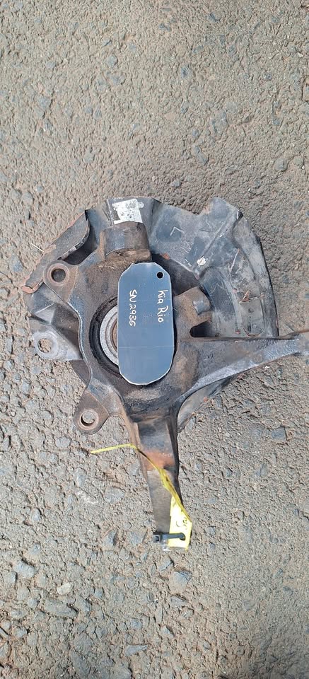 Kia Rio hub and stub available - Private Seller Kia Rio hub and stub available - Private Seller
