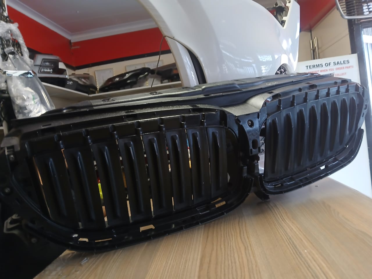 2021 BMW G30 G31 SHUTTER RADIATOR GRILL FOR SALE - Private Seller 2021 BMW G30 G31 SHUTTER RADIATOR GRILL FOR SALE - Private Seller