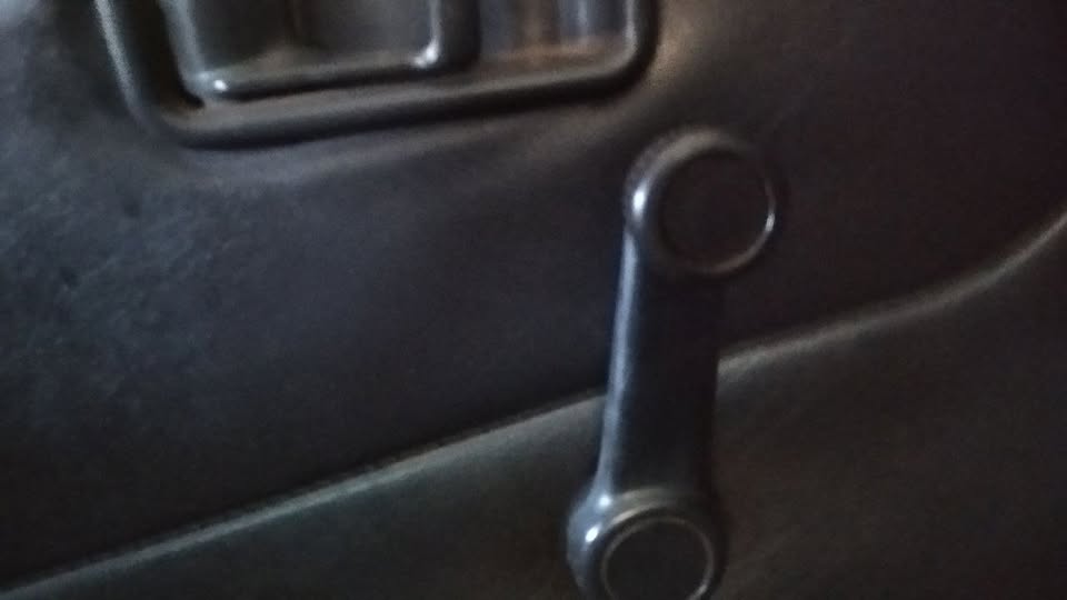 MAZDA 323 WINDOW WINDER FOR SALE - Private Seller MAZDA 323 WINDOW WINDER FOR SALE - Private Seller