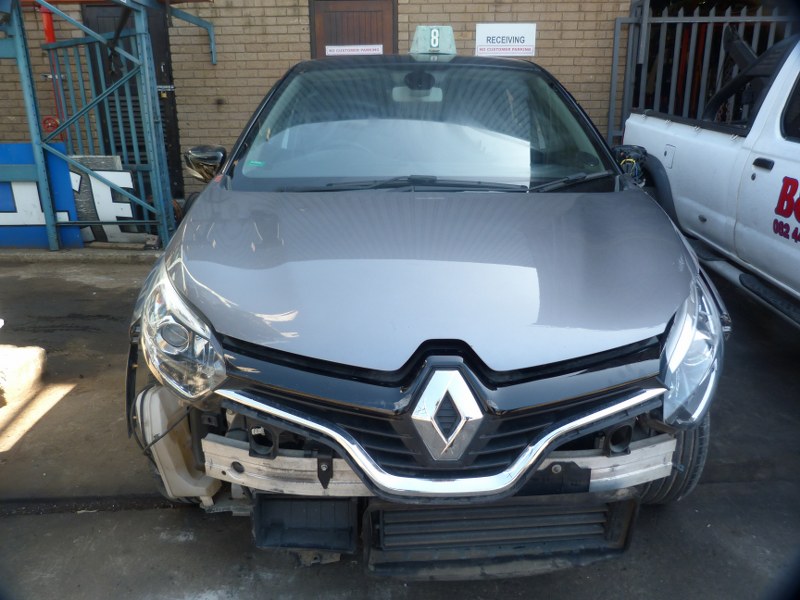 Renault Captur 1.2T Dynamique AT Metallic Grey - 2015 STRIPPING FOR SPARES. - Private Seller Renault Captur 1.2T Dynamique AT Metallic Grey - 2015 STRIPPING FOR SPARES. - Private Seller