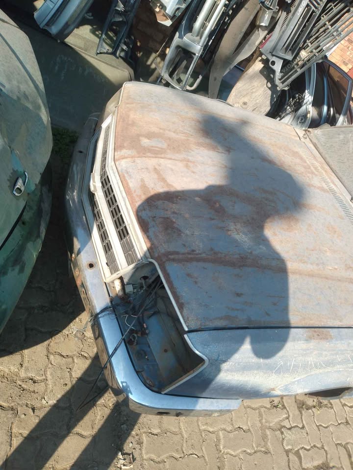 Chevrolet commodore stripping for spares please contact us for more details - Private Seller Chevrolet commodore stripping for spares please contact us for more details - Private Seller