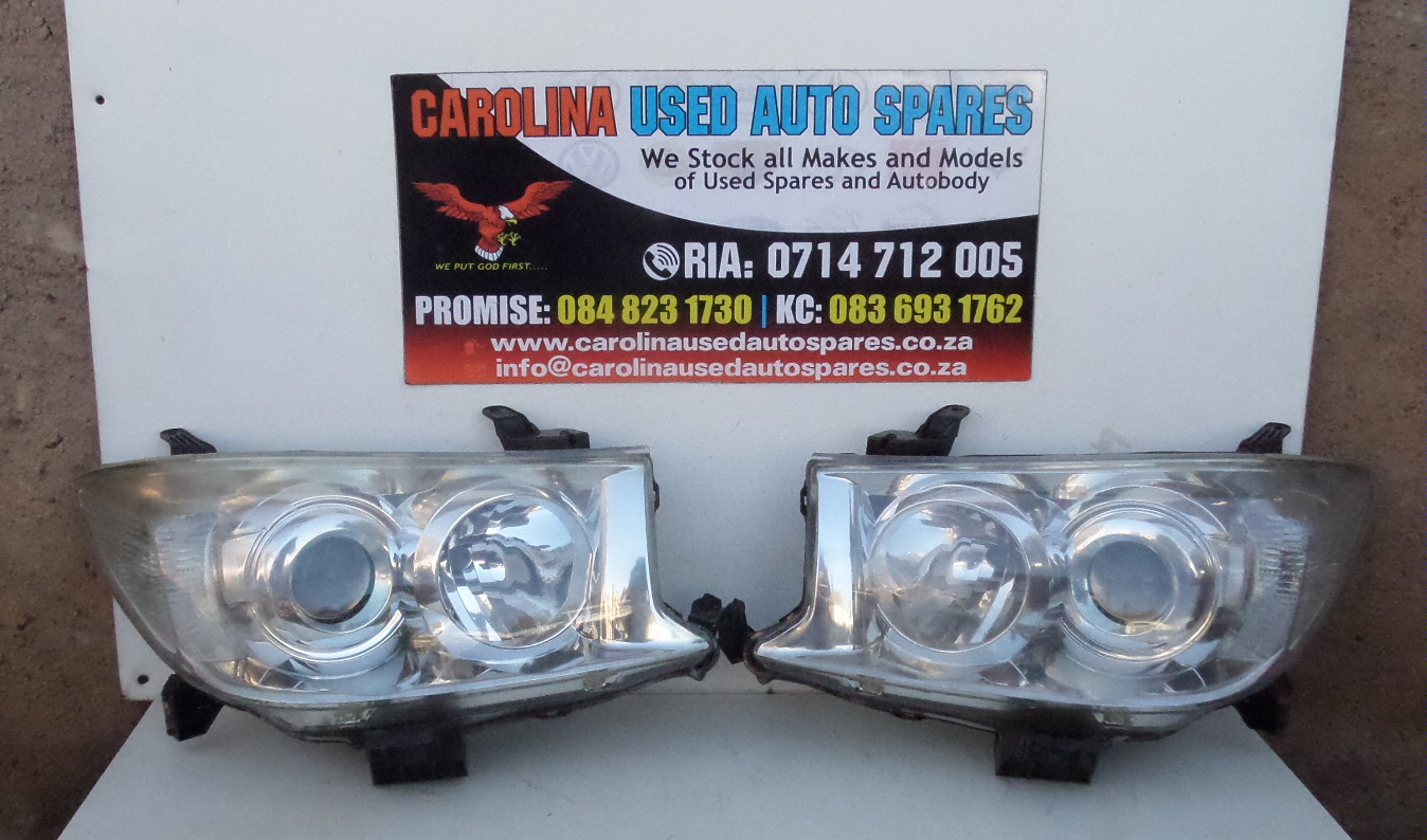 Toyota Fortuner D4d left and right side halogen headlights (2011-2012) - Private Seller Toyota Fortuner D4d left and right side halogen headlights (2011-2012) - Private Seller