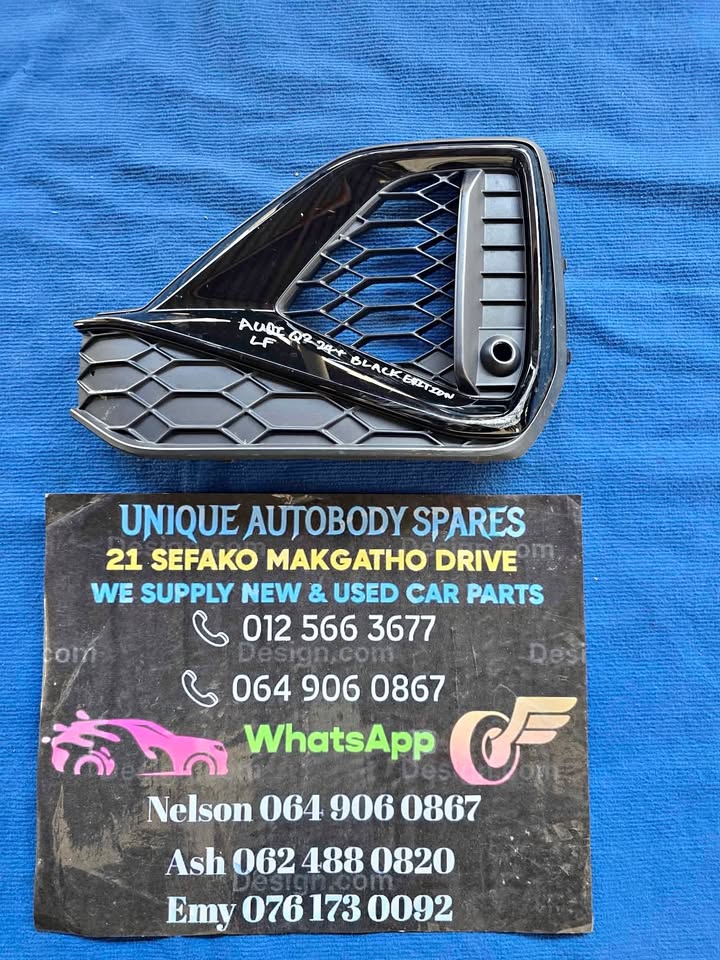 Audi Q2 Black Edition Left Front Fog Cover Audi Q2 Black Edition Left Front Fog Cover