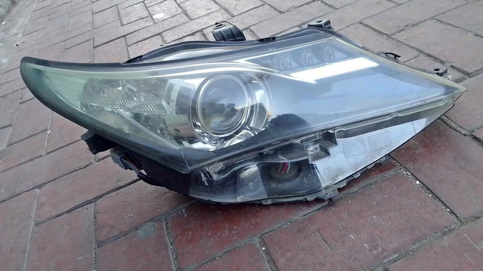 Toyota Auris headlight