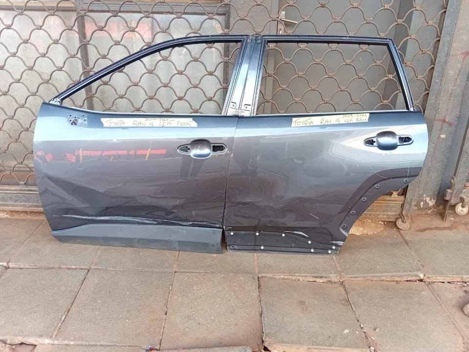 Toyota RAV4 door - Private Seller Toyota RAV4 door - Private Seller