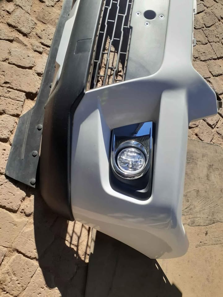 Mahindra S6 original white front bumper - Private Seller Mahindra S6 original white front bumper - Private Seller