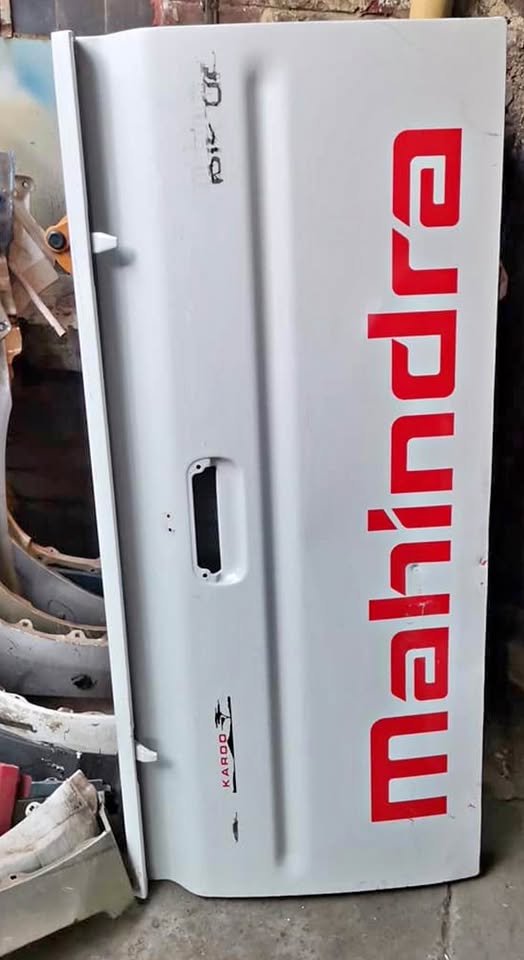 Mahindra Scorpio tailgate - Private Seller Mahindra Scorpio tailgate - Private Seller