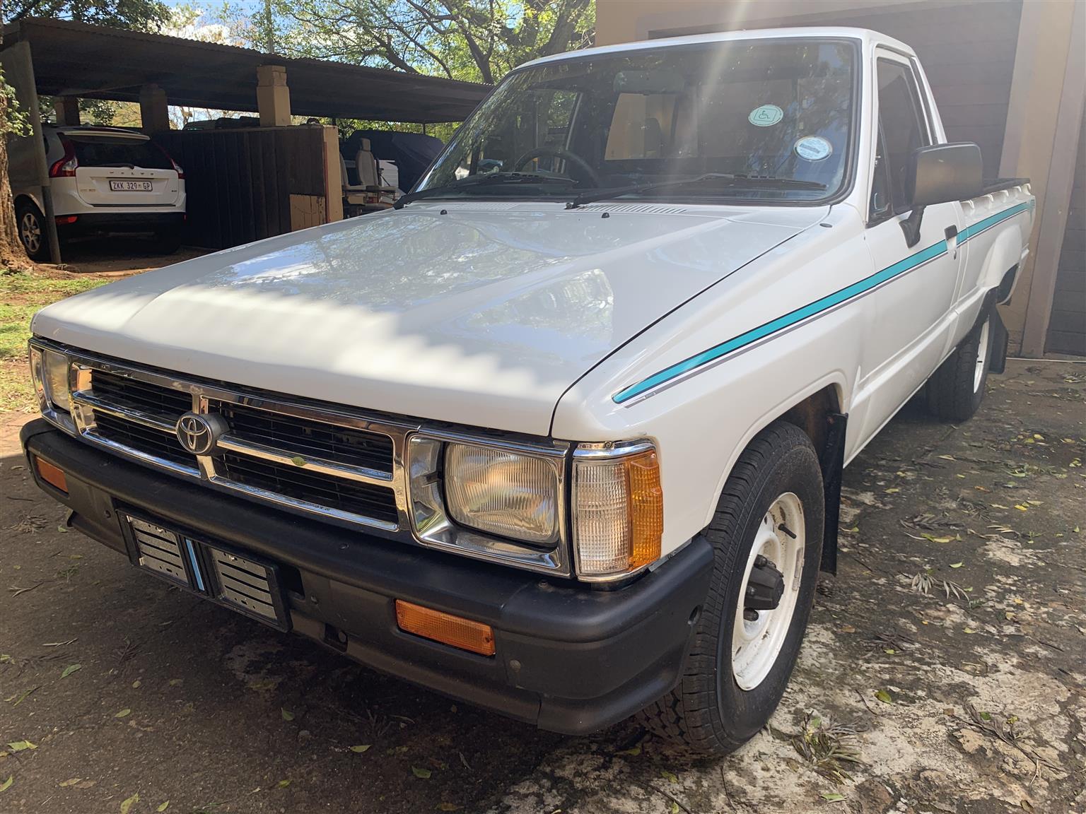Used 1998 Toyota Hilux 2.4GD - Private Seller Used 1998 Toyota Hilux 2.4GD - Private Seller