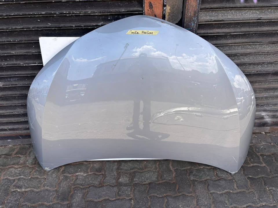 Toyota Prestige Bonnet - Private Seller Toyota Prestige Bonnet - Private Seller
