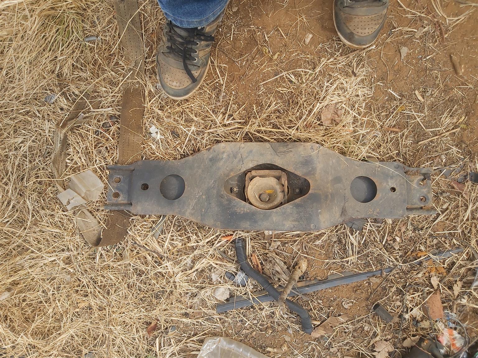 Gearbox mounting Ford 3l v6 - Private Seller