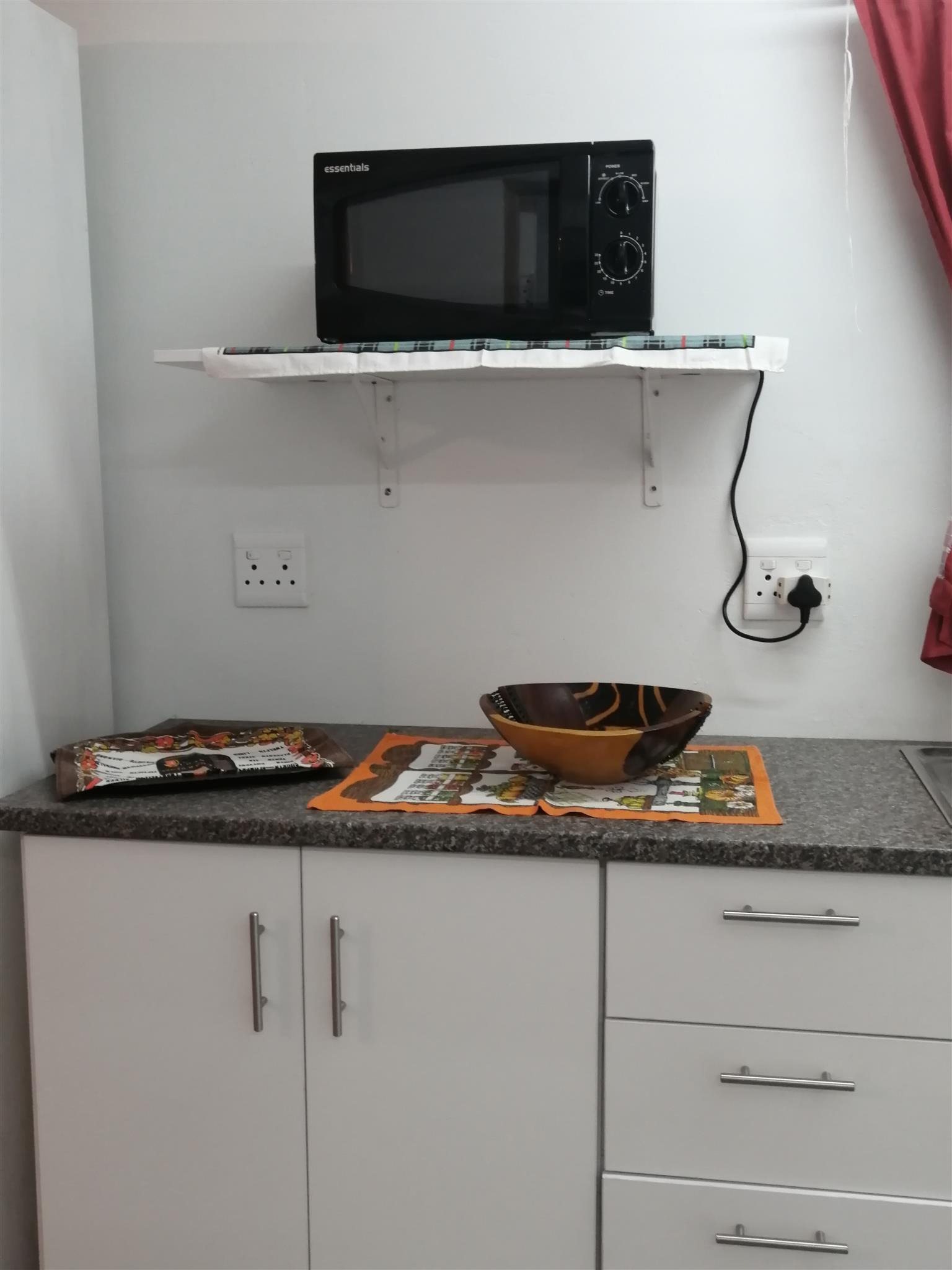 BEAUTIFUL SPACIOUS 1 BEDROOM GARDEN FLAT TO RENT IN VALHALLA, CENTURION