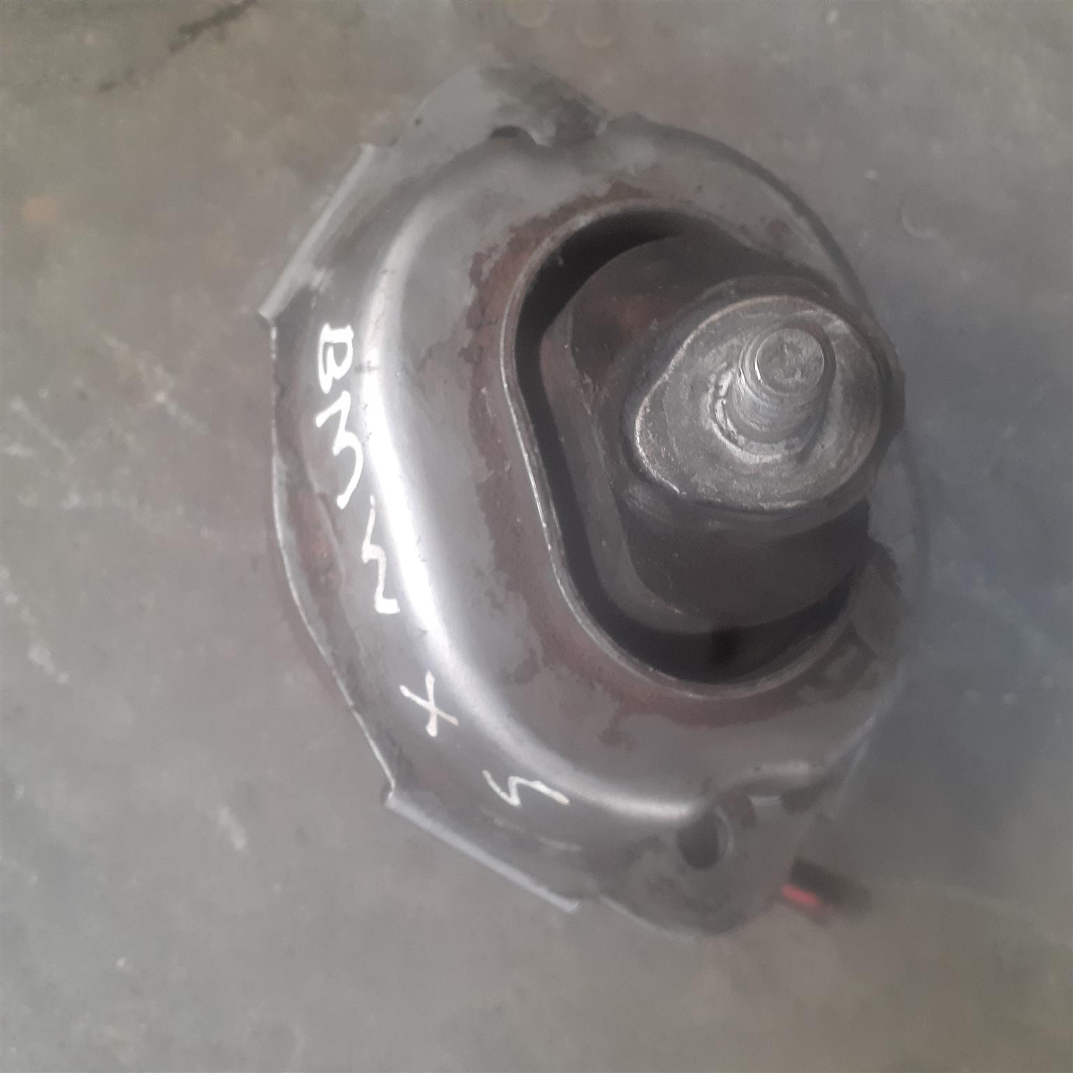 BMW X5 E53 2001 ENGINE MOUNTING FOR SALE - Private Seller BMW X5 E53 2001 ENGINE MOUNTING FOR SALE - Private Seller