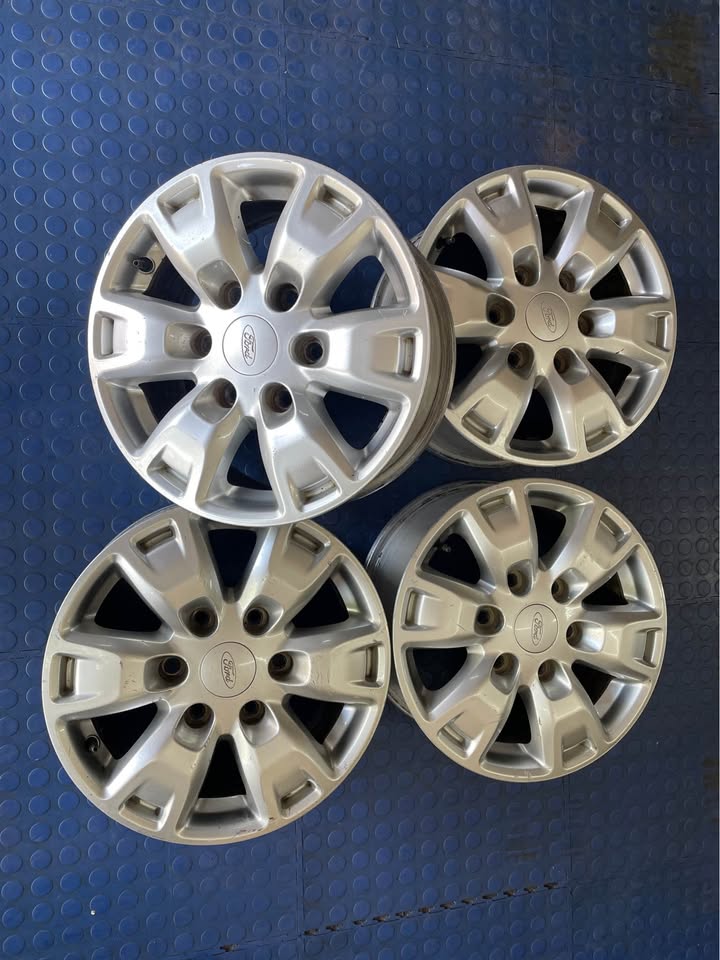 16 INCH FORD RANGER (BAKKIE) DESIGN RIM SET WITHOUT TYRES PRE-OWNED - Private Seller