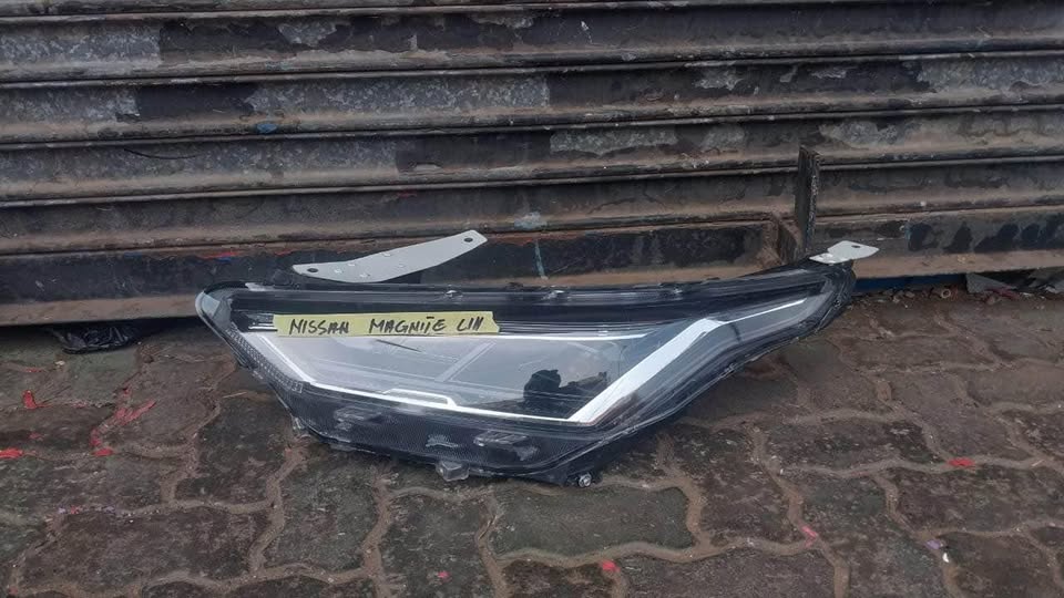 Nissan Magnite headlight - Private Seller Nissan Magnite headlight - Private Seller