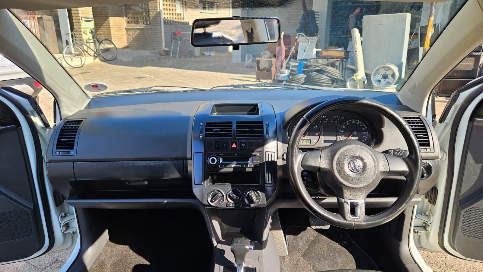 2016 Volkswagen Polo Vivo 1.4 Automatic 5-door.