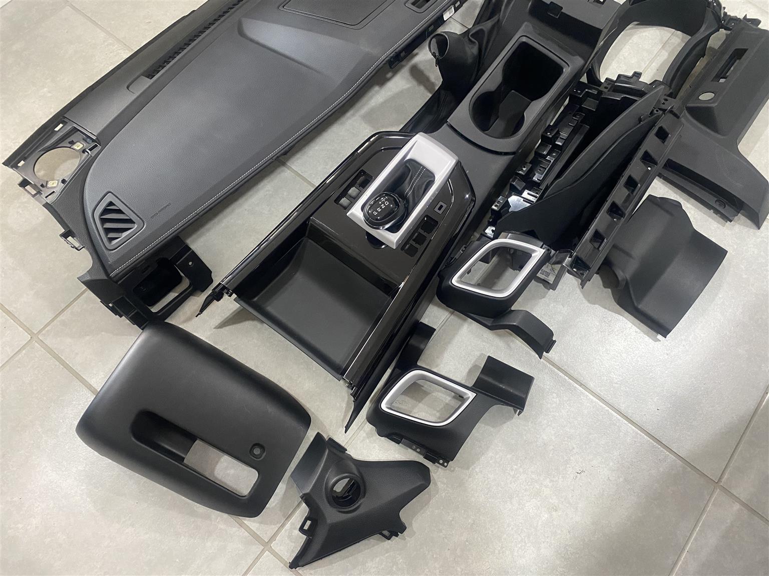 2025 ISUZU D-MAX DASHBOARD AND INTERIOR ACCESSORIES FOR SALE - Private Seller 2025 ISUZU D-MAX DASHBOARD AND INTERIOR ACCESSORIES FOR SALE - Private Seller