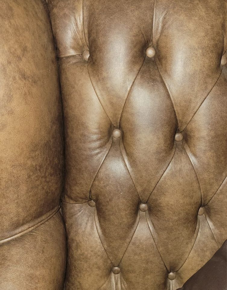 Jefferson Chesterfield wingback chair in full grain vintage brown, genuine leather.