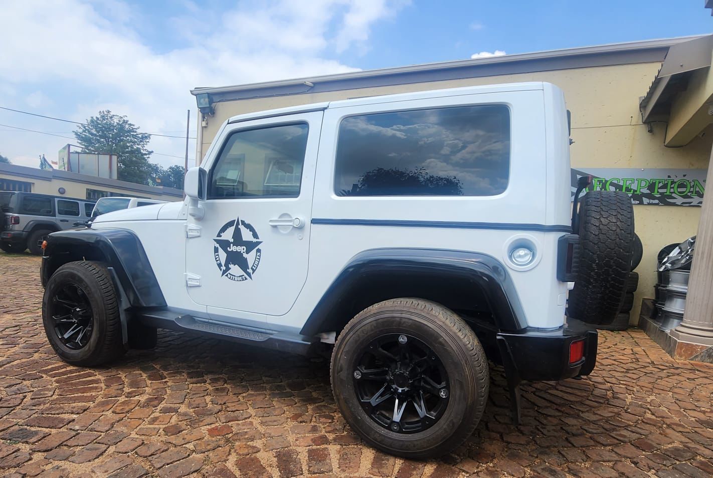 Jeep Wrangler Jk 3.8 2010 Fuel Cap - Private Seller