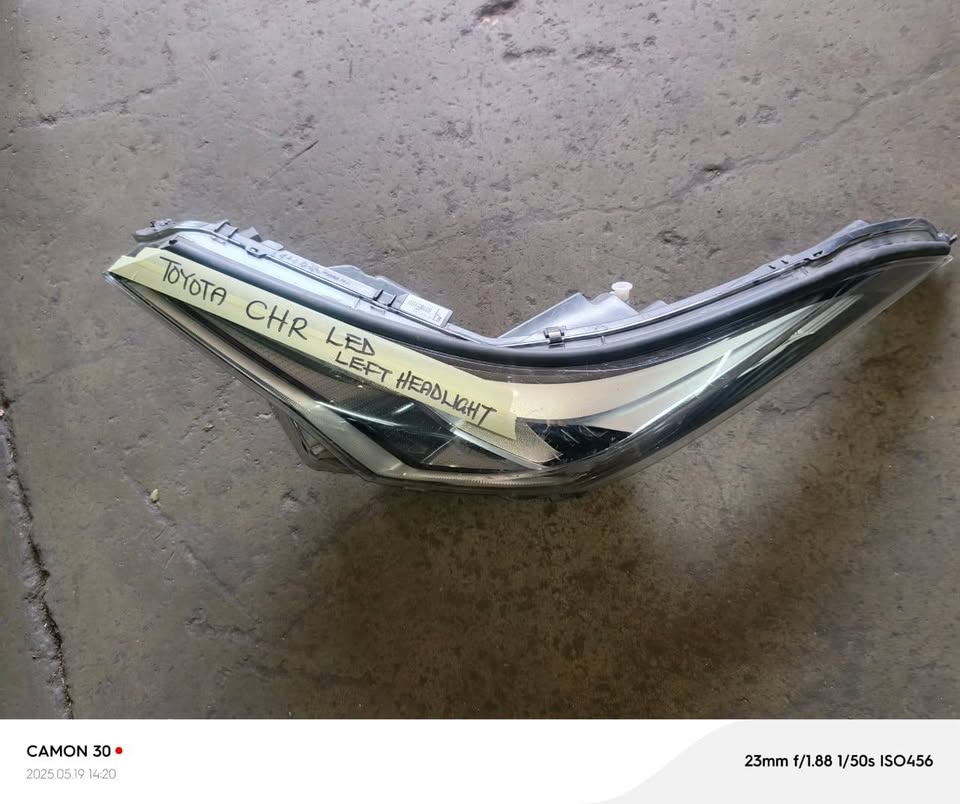 Toyota CHR LED Headlight Left Side - Private Seller Toyota CHR LED Headlight Left Side - Private Seller