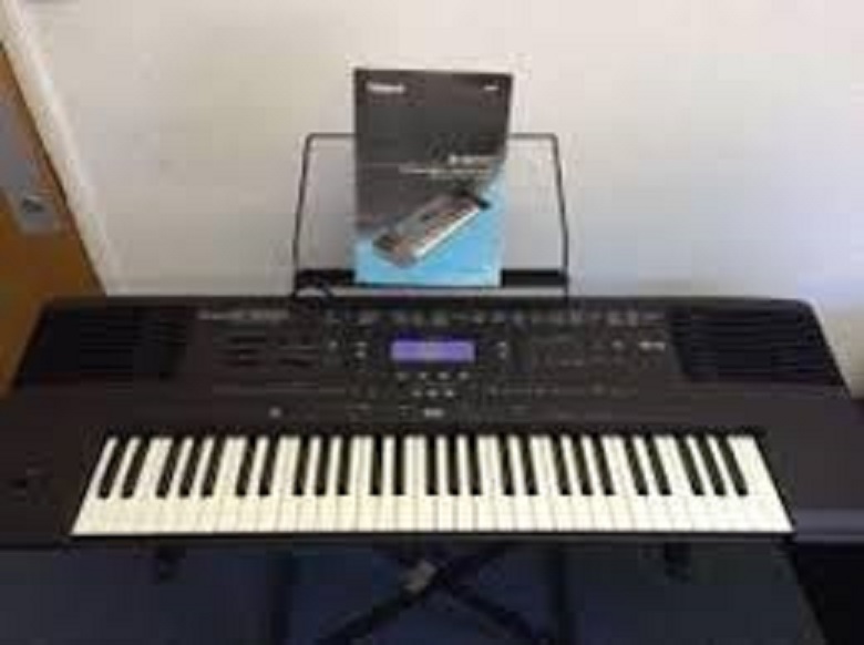 ROLAND KEYBOARD + STAND Junk Mail