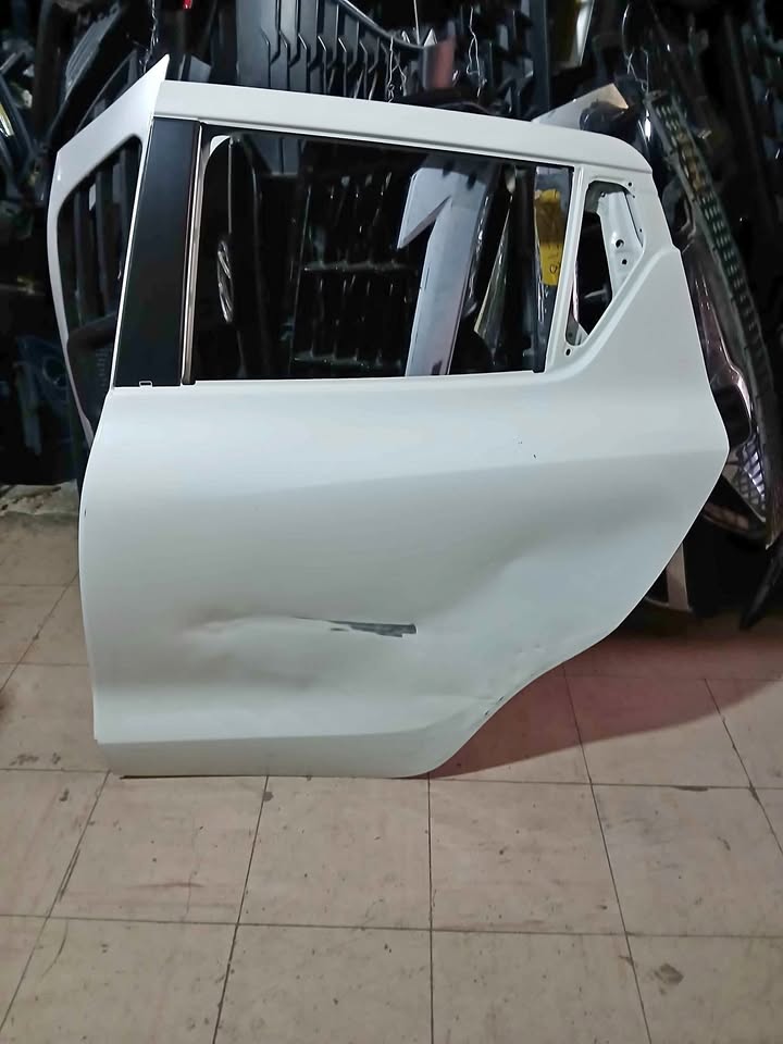 Suzuki swift door - Private Seller Suzuki swift door - Private Seller